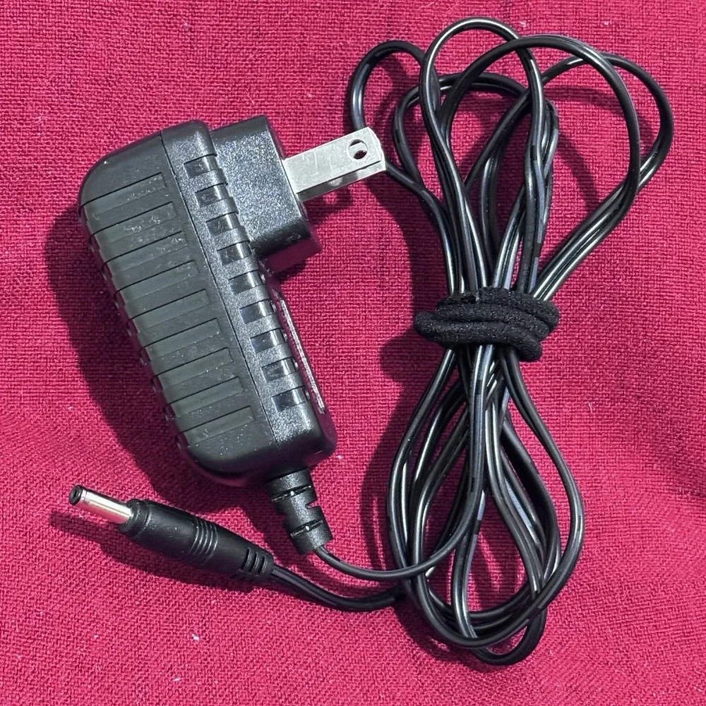 I.T.E. Switching Power Supply Model: XS-0721000H Input 100-240V Output 7.2V
